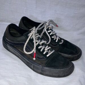 Men’s size 7 Vans off the wall  Black Men's Sneakers - eur 39